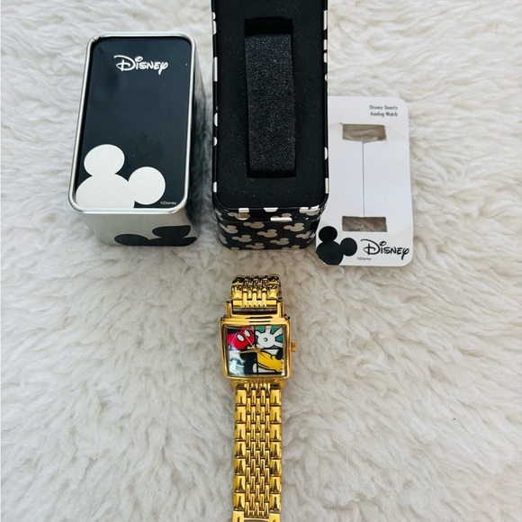 Disney Gold Mickey Mouse Watch main image 11